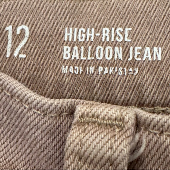 A.N.A women's High-Rise Balloon Jean five-button closure pants size 12
 b65 - Picture 3 of 6